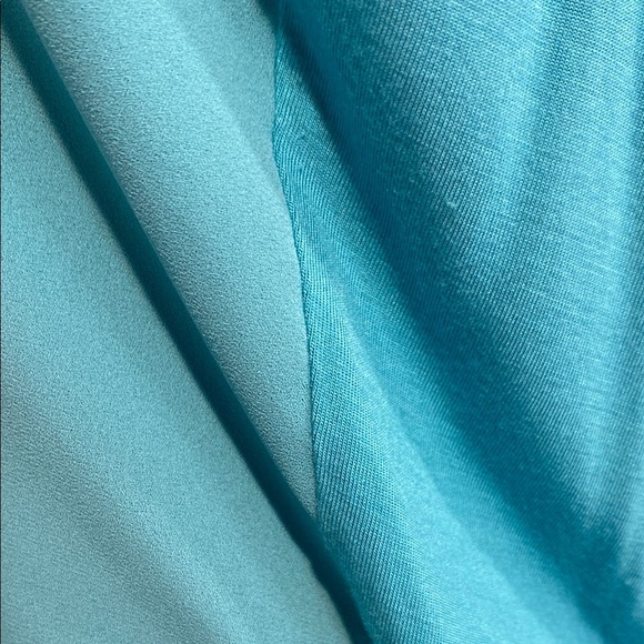 LOFT Blouse V-Neck Sleeveless Mixed Media Turquoise Blue Green Size Large - Picture 9 of 9